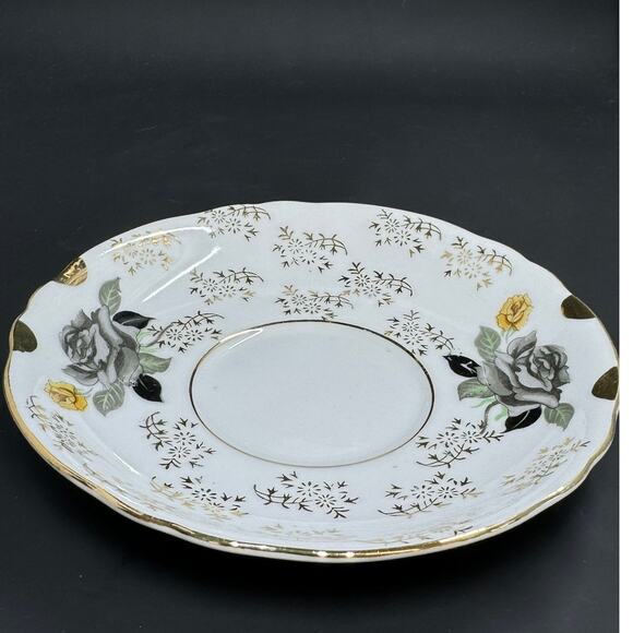 Tea cup and Saucer set grey, black and gold roses - Picture 3 of 16